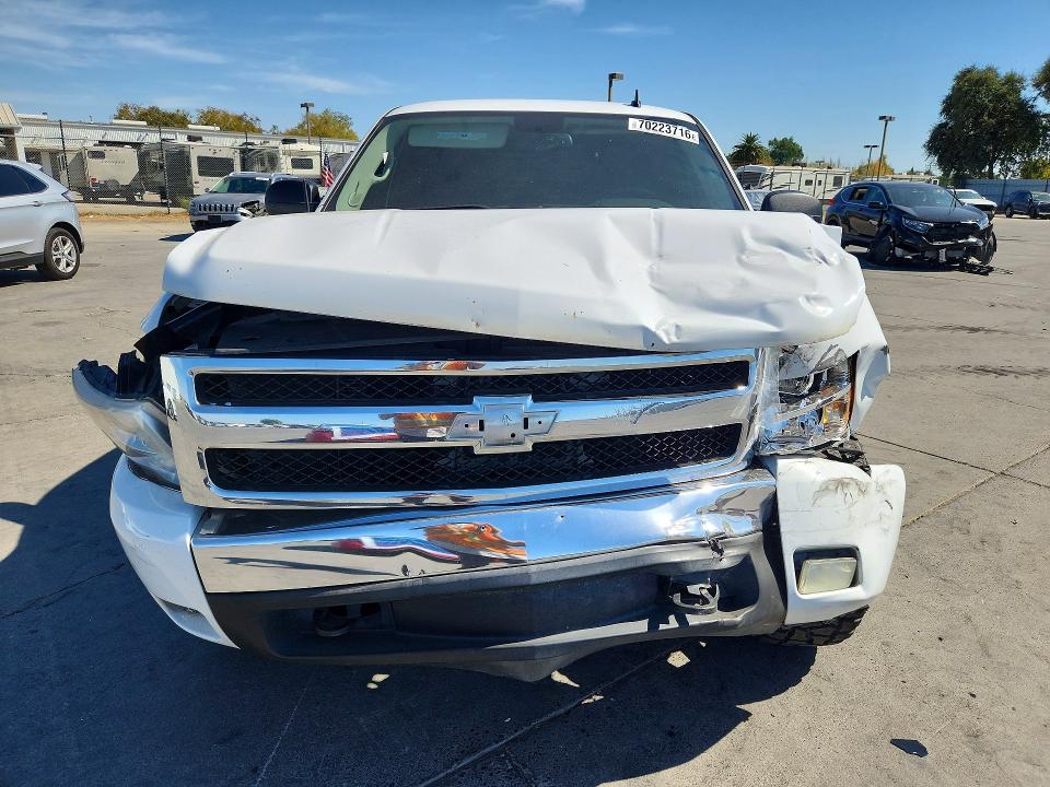 2008 Chevrolet Silverado მანქანა იყიდება აუქციონზე, vin: 2GCEK190X81325876, აუქციონის ნომერი: 70223716