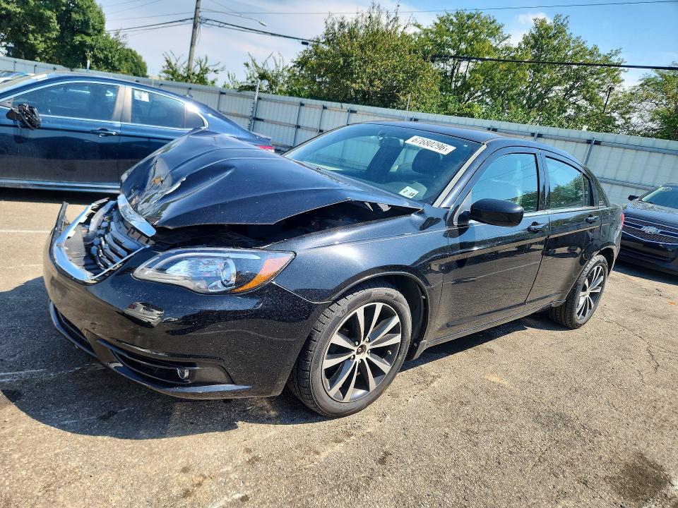 2013 Chrysler 200 მანქანა იყიდება აუქციონზე, vin: 1C3CCBCG3DN624199, აუქციონის ნომერი: 67680296