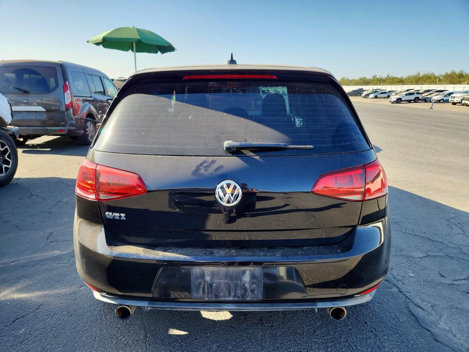 Продажа на аукционе авто 2015 Volkswagen Gti, vin: 3VW4T7AU1FM092936, номер лота: 69631576