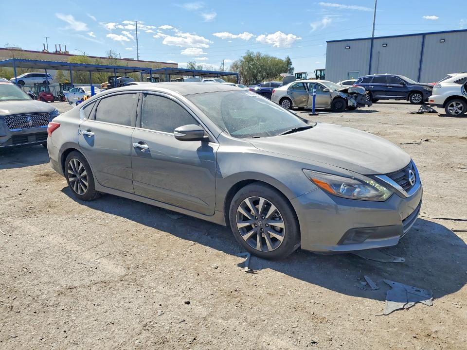 2017 Nissan Altima მანქანა იყიდება აუქციონზე, vin: 1N4AL3AP0HC179469, აუქციონის ნომერი: 70566016