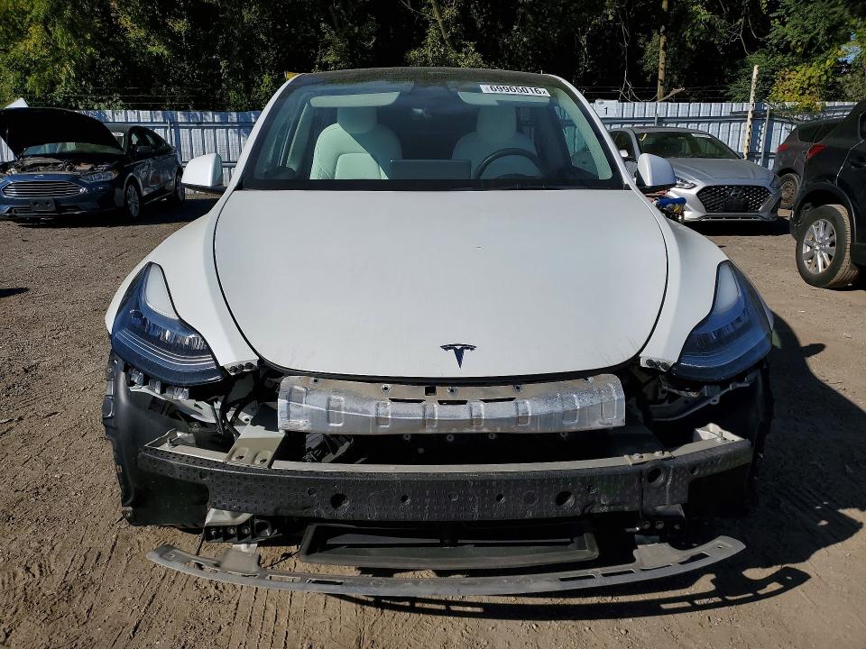 Продажа на аукционе авто 2022 Tesla Model Y, vin: 7SAYGAEE0NF327194, номер лота: 69965016
