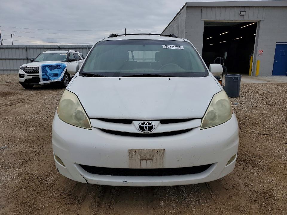 2006 Toyota Sienna მანქანა იყიდება აუქციონზე, vin: 5TDZA22C66S414476, აუქციონის ნომერი: 70146906