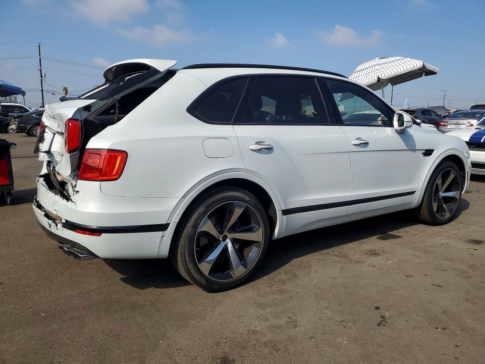 68801296 :رقم المزاد ، SJAAM2ZV8KC027436         vin ، 2019 Bentley Bentayga مزاد بيع