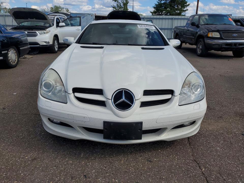 68384446 :رقم المزاد ، WDBWK56F55F069380 vin ، 2005 Mercedes-benz Slk مزاد بيع