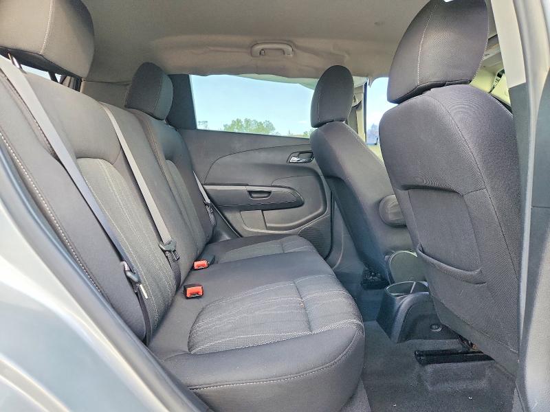 67328436 :رقم المزاد ، 1G1JC6SH2F4154057 vin ، 2015 Chevrolet Sonic مزاد بيع