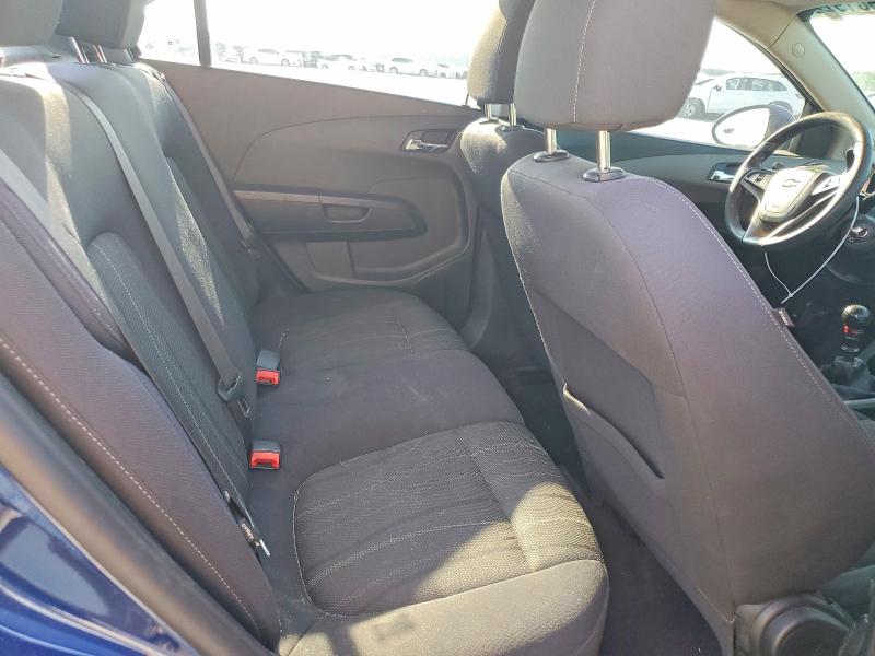 69819726 :رقم المزاد ، 1G1JD5SH0D4215958 vin ، 2013 Chevrolet Sonic مزاد بيع