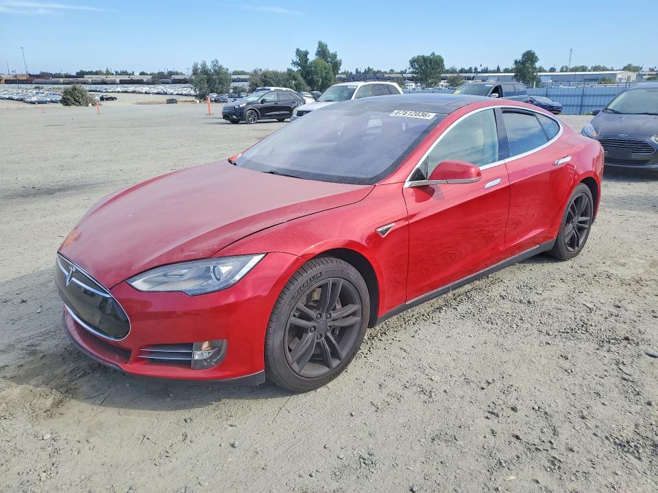 67612036 :رقم المزاد ، 5YJSA1CP8DFP22618 vin ، 2013 Tesla Model S مزاد بيع