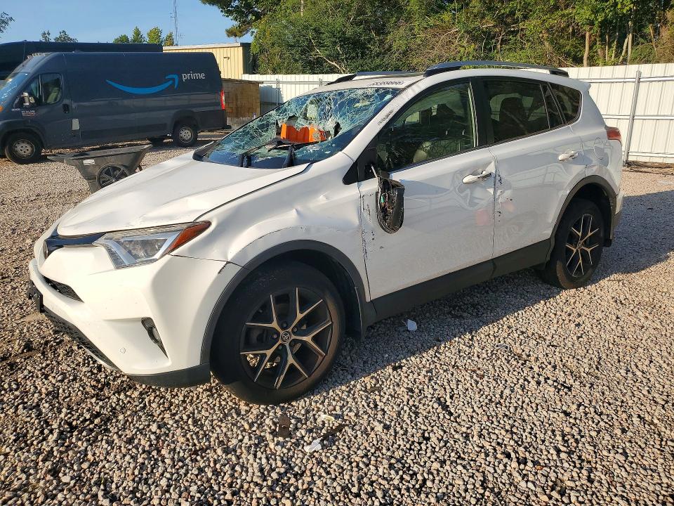 Продажа на аукционе авто 2017 Toyota Rav4, vin: JTMJFREV1HJ157716, номер лота: 68389866