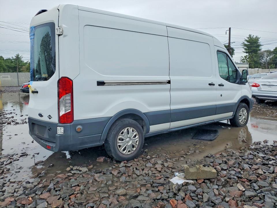 69681586 :رقم المزاد ، 1FTYE2CM8JKB33559 vin ، 2018 Ford Transit مزاد بيع