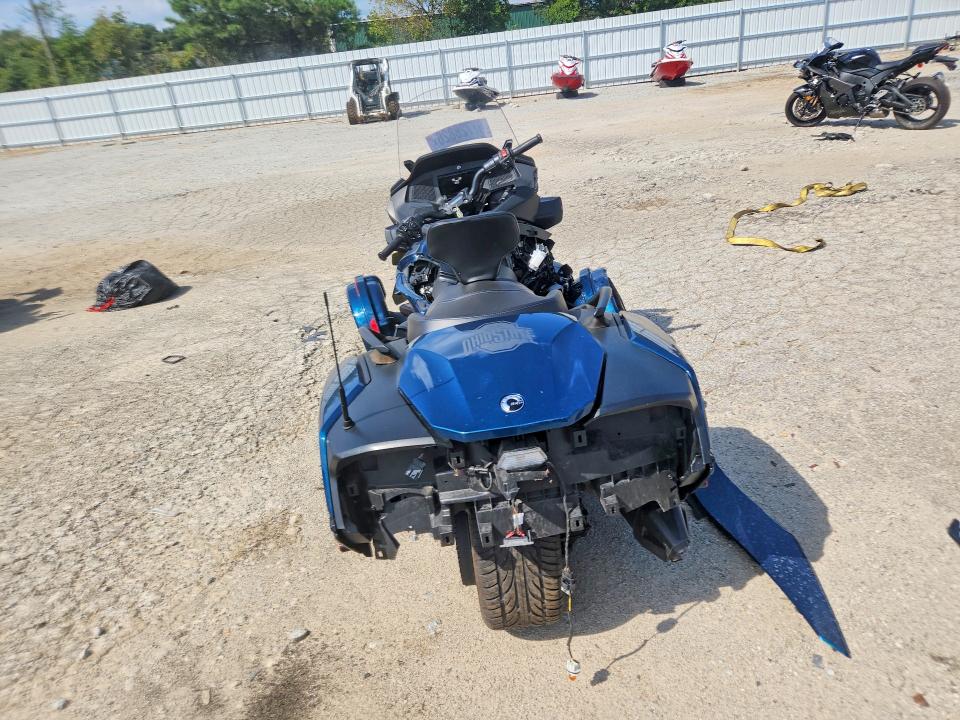 67728826 :رقم المزاد ، 2BXNBDD27MV003547 vin ، 2021 Can-am Spyder Roadster مزاد بيع