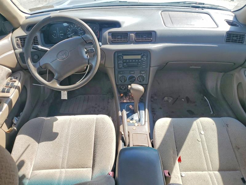 68781616 :رقم المزاد ، 4T1BG22KX1U865997 vin ، 2001 Toyota Camry مزاد بيع