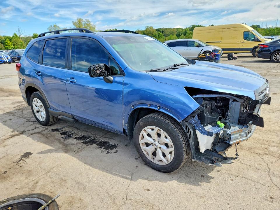68059916 :رقم المزاد ، JF2SKACC3NH405343 vin ، 2022 Subaru Forester مزاد بيع