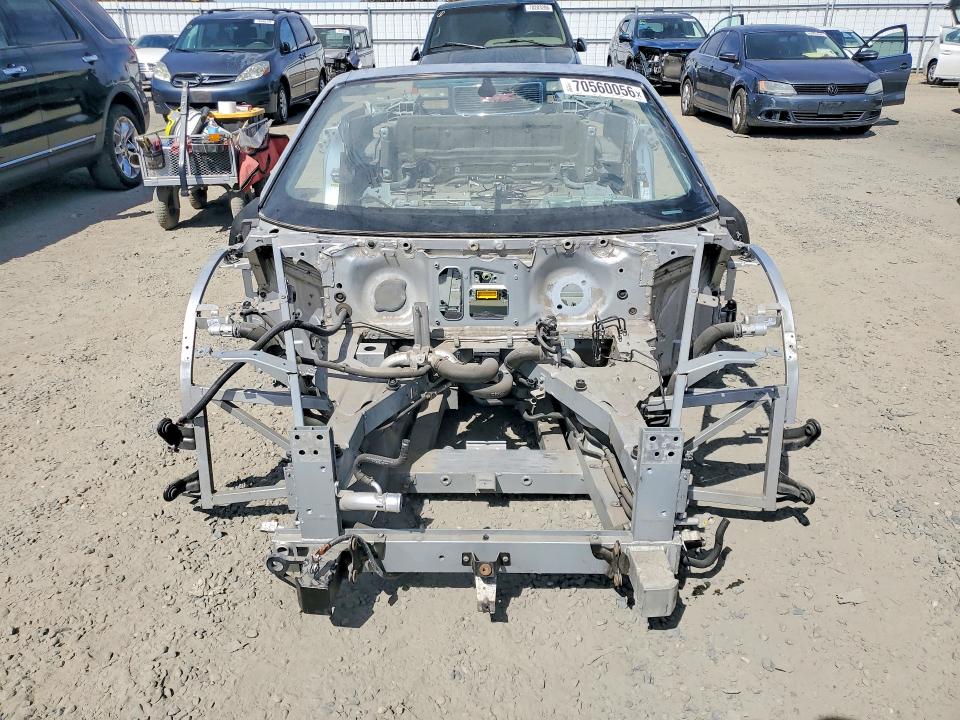 70560056 :رقم المزاد ، WUAVNAFG2BN000687 vin ، 2011 Audi R8 مزاد بيع