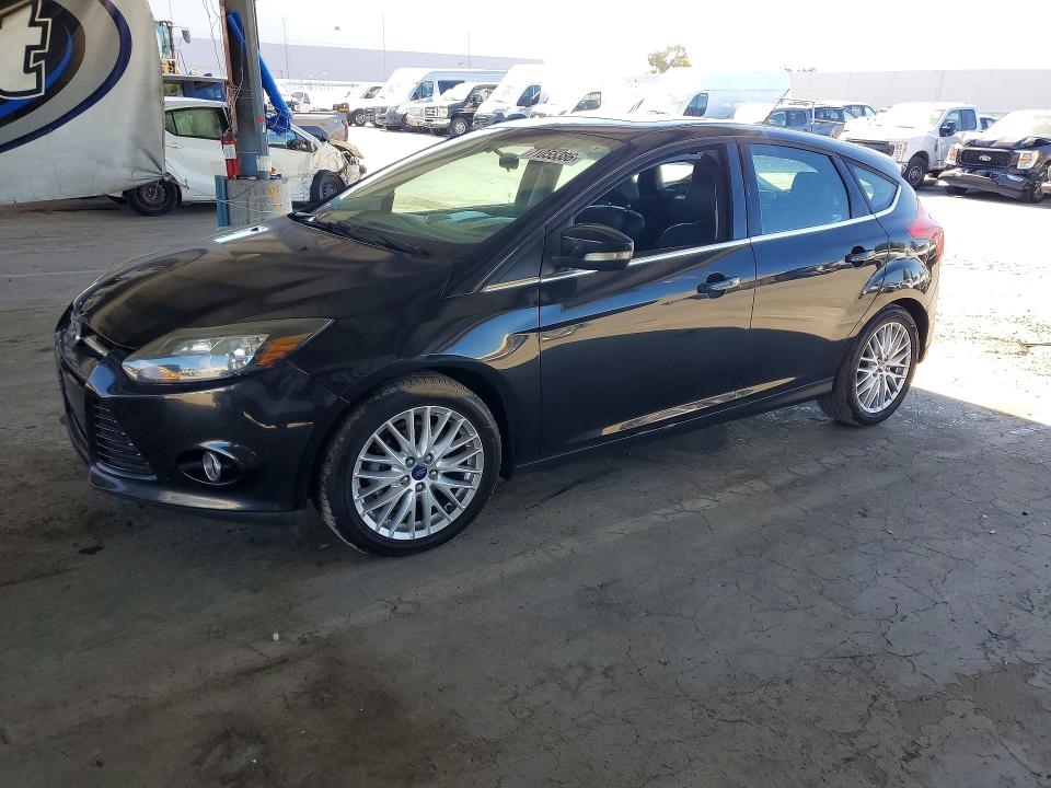 2013 Ford Focus მანქანა იყიდება აუქციონზე, vin: 1FADP3N20DL382596, აუქციონის ნომერი: 71055386