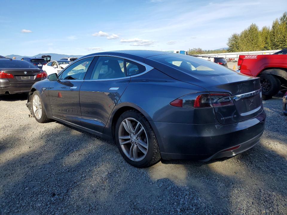 68813216 :رقم المزاد ، 5YJSA1H16EFP66588 vin ، 2014 Tesla Model S مزاد بيع