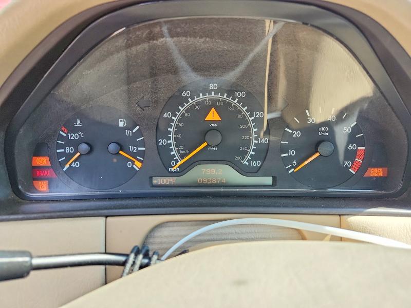 67178546 :رقم المزاد ، WDBJF65H9XA725961 vin ، 1999 Mercedes-benz E مزاد بيع