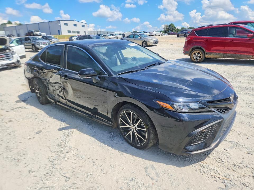 Продажа на аукционе авто 2024 Toyota Camry, vin: 4T1G11AK5RU872838, номер лота: 68425766