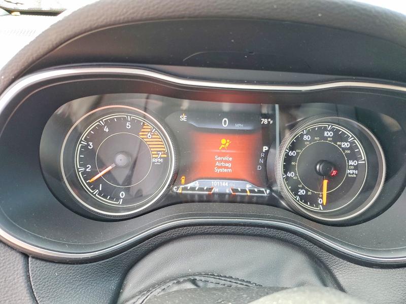 68331786 :رقم المزاد ، 1C4PJMDN6KD117621 vin ، 2019 Jeep Cherokee مزاد بيع