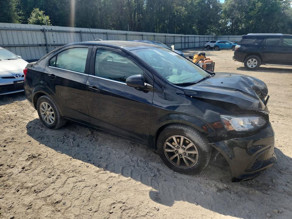 70033176 :رقم المزاد ، 1G1JD5SB8K4110674 vin ، 2019 Chevrolet Sonic مزاد بيع