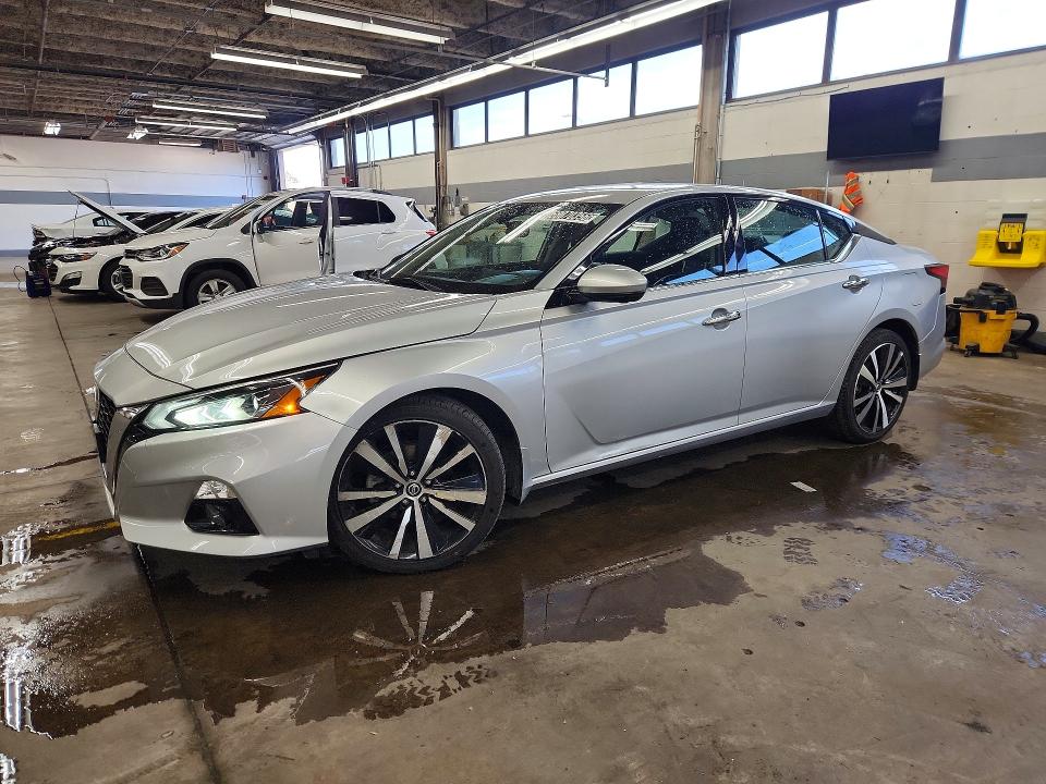 68070356 :رقم المزاد ، 1N4BL4FW2MN354068 vin ، 2021 Nissan Altima مزاد بيع
