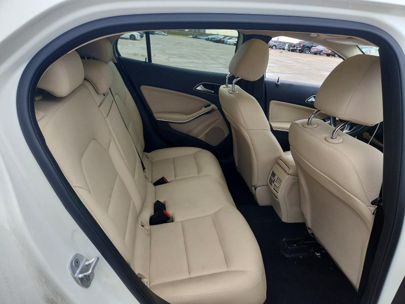 67790326 :رقم المزاد ، WDCTG4EB6HJ321146 vin ، 2017 Mercedes-benz Gla مزاد بيع