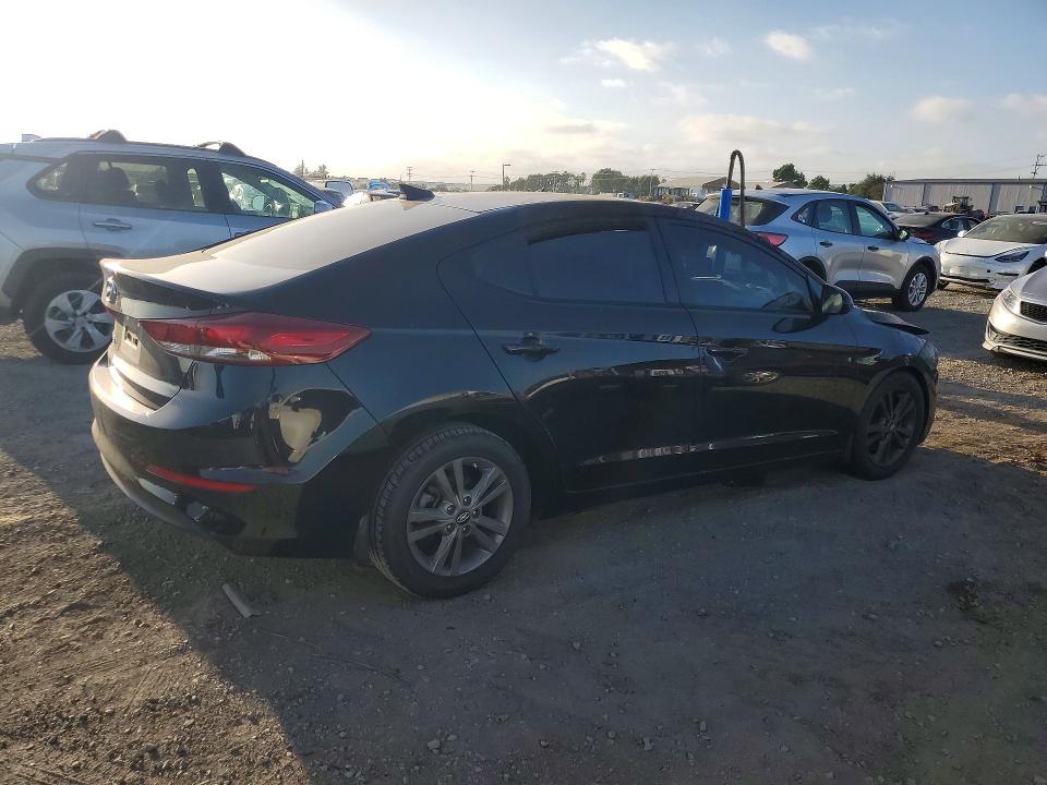 2018 Hyundai Elantra მანქანა იყიდება აუქციონზე, vin: 5NPD84LFXJH293170, აუქციონის ნომერი: 69047606