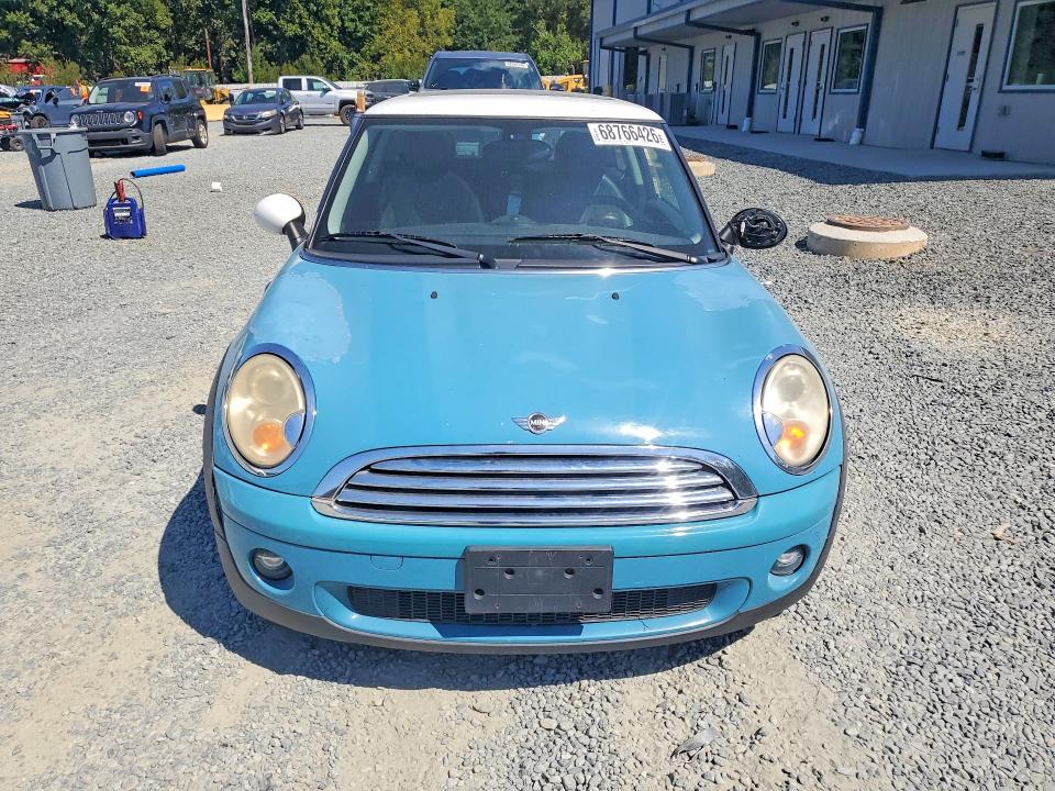 Auction sale of the 2009 Mini Cooper, vin: WMWMF33559TU74835, lot number: 68766426