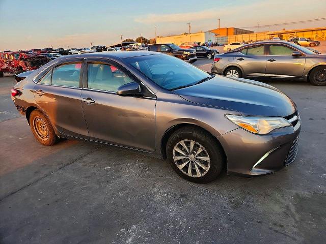 70355286 :رقم المزاد ، 4T4BF1FKXGR530521 vin ، 2016 Toyota Camry مزاد بيع