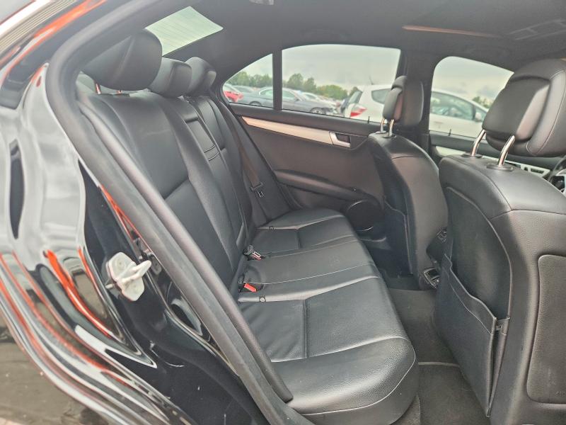 2013 Mercedes-benz C მანქანა იყიდება აუქციონზე, vin: WDDGF8AB0DR301550, აუქციონის ნომერი: 68530626
