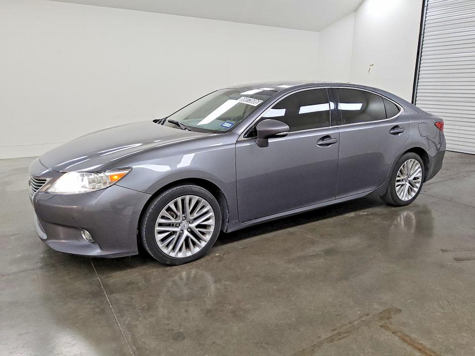 66073686 :رقم المزاد ، JTHBK1GG9D2028707 vin ، 2013 Lexus Es مزاد بيع