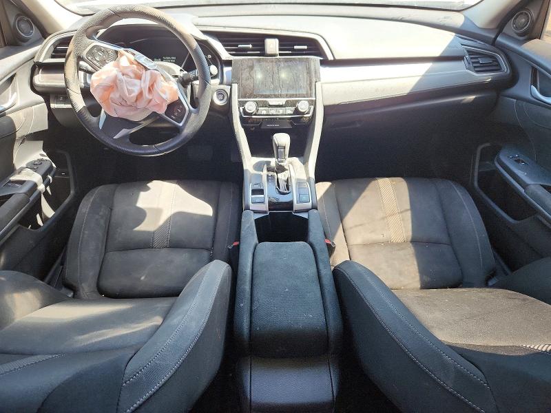 67911596 :رقم المزاد ، 19XFC2F73JE202910 vin ، 2018 Honda Civic مزاد بيع