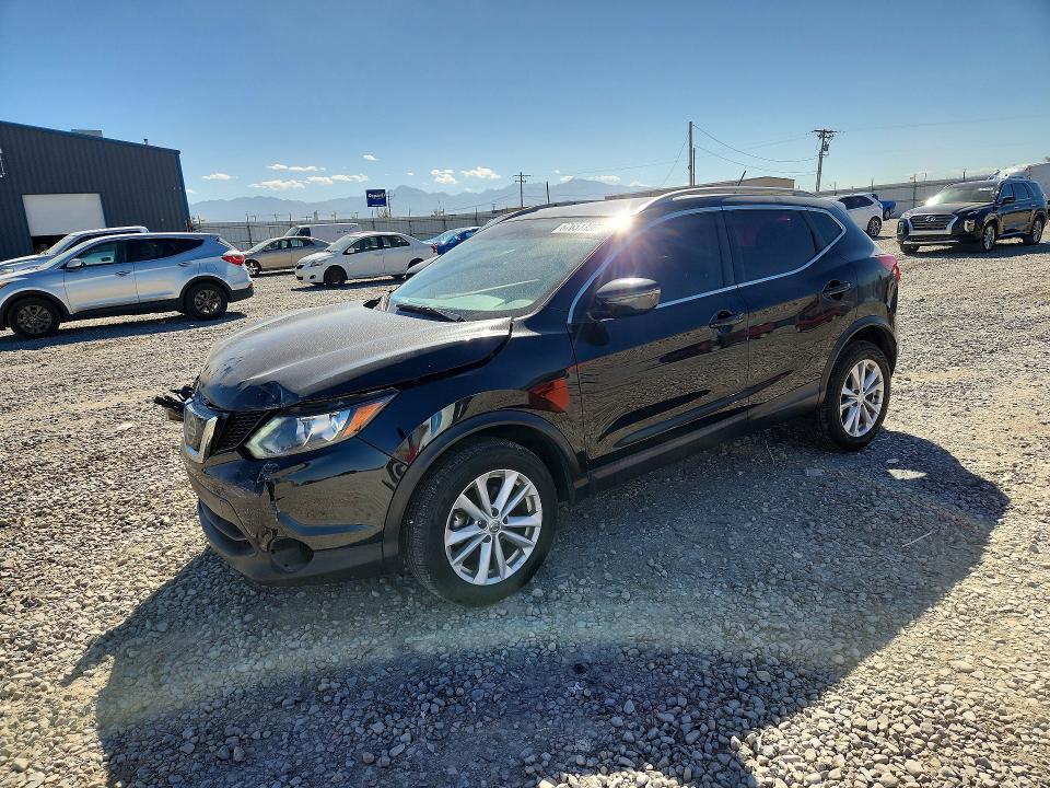 67651356 :رقم المزاد ، JN1BJ1CRXJW283563 vin ، 2018 Nissan Rogue Sport مزاد بيع
