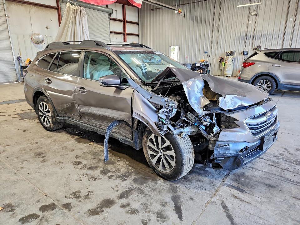 68166106 :رقم المزاد ، 4S4BTAFC0M3153128 vin ، 2021 Subaru Outback مزاد بيع