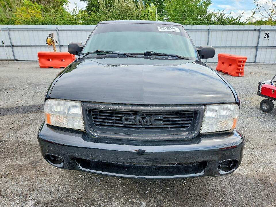 68185386 :رقم المزاد ، 1GTCS14H938140728 vin ، 2003 Gmc Sonoma مزاد بيع
