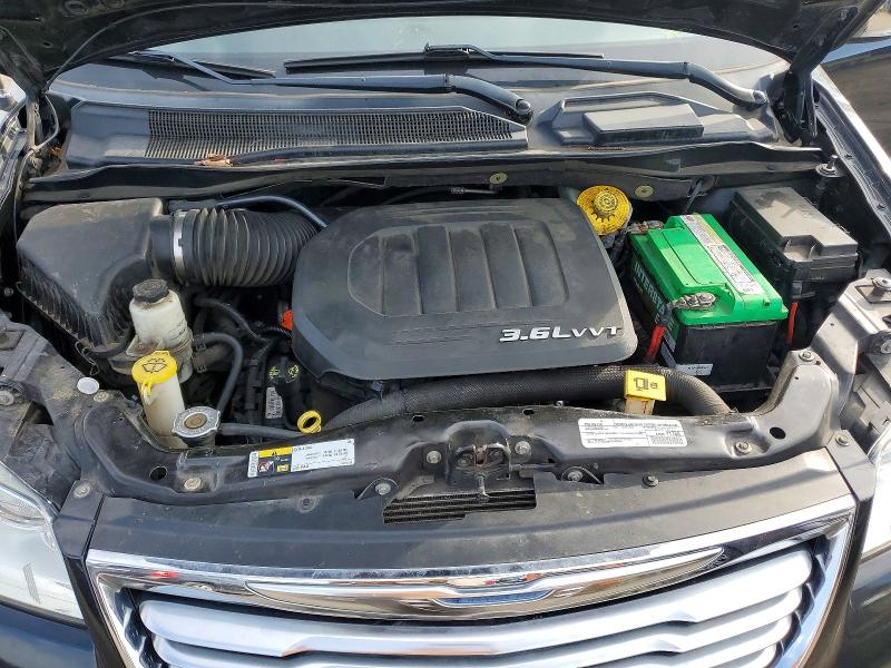 68150706 :رقم المزاد ، 2C4RC1CG5FR655640 vin ، 2015 Chrysler Town & Country مزاد بيع