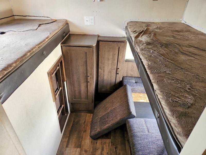 Продажа на аукционе авто 2018 Forest River Salem Travel Trailer, vin: 4X4TSMF26JA322123, номер лота: 68177956