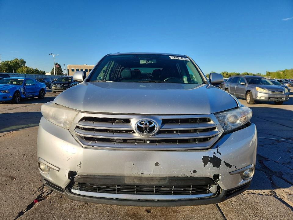 Продажа на аукционе авто 2013 Toyota Highlander, vin: 5TDBK3EH4DS264537, номер лота: 67487456