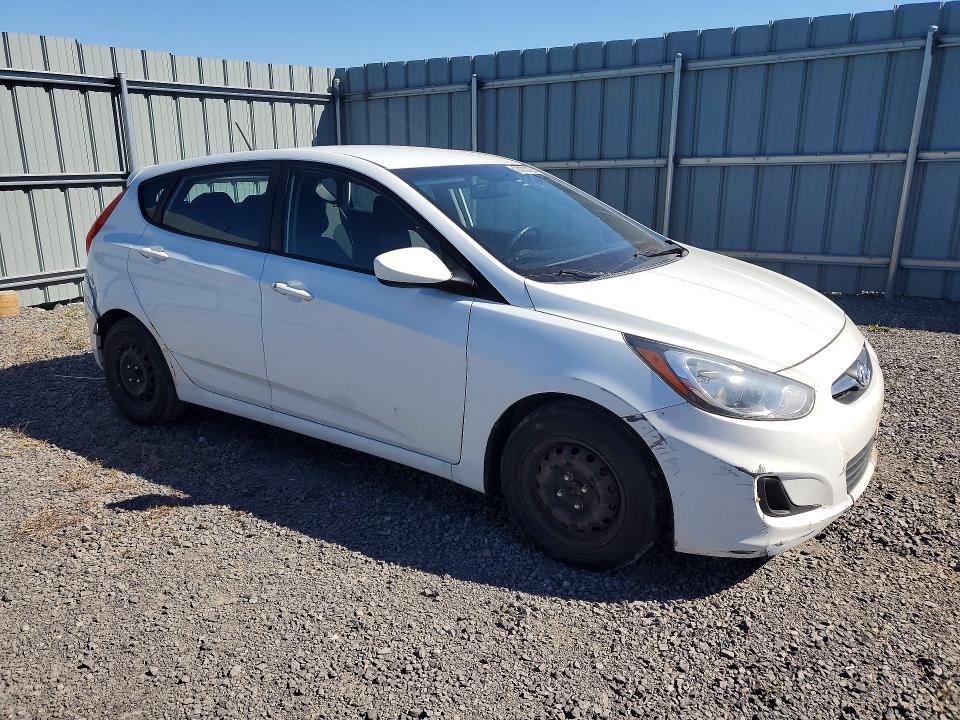 70133166 :رقم المزاد ، KMHCT5AE9DU087144 vin ، 2013 Hyundai Accent مزاد بيع