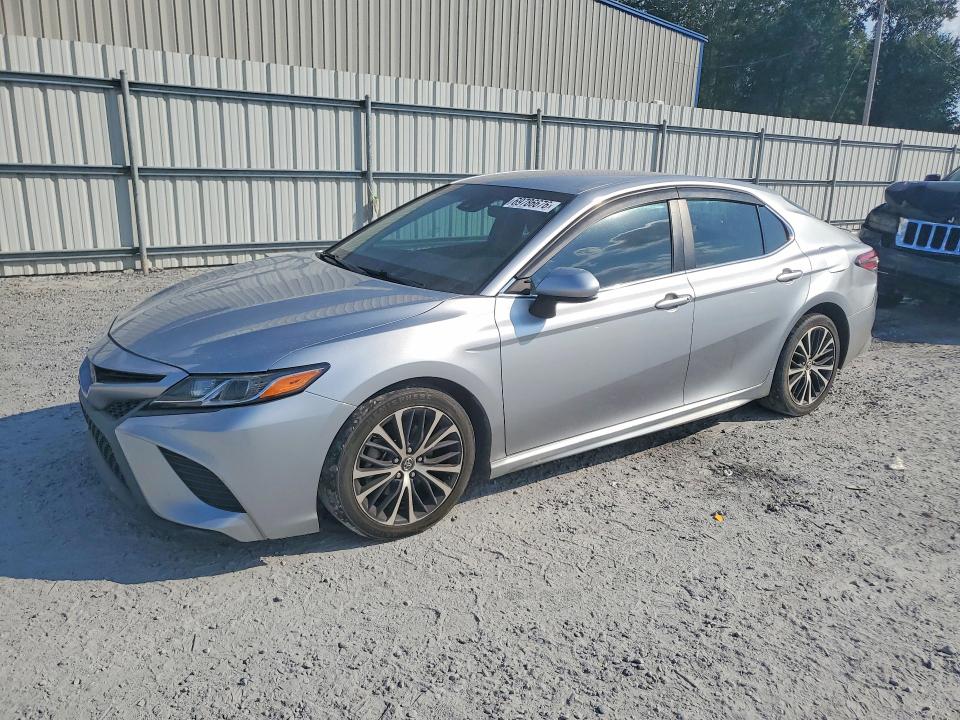 Продаж на аукціоні авто 2018 Toyota Camry, vin: 4T1B11HK7JU077164, номер лоту: 69786676