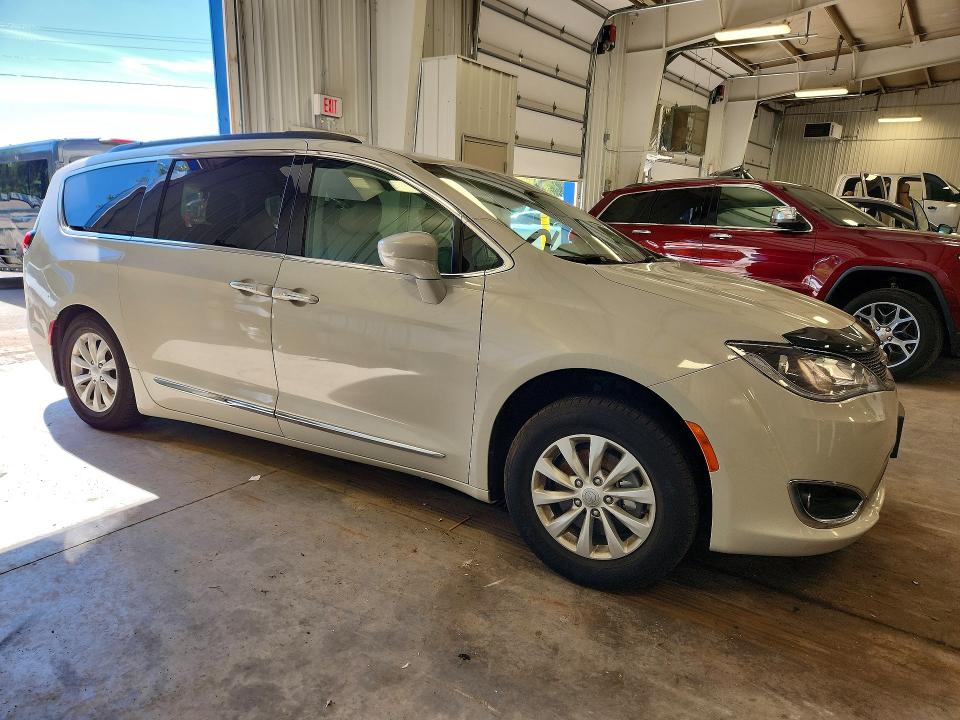 Aukcja sprzedaży 2017 Chrysler Pacifica, vin: 2C4RC1BG5HR675925, numer aukcji: 70017406