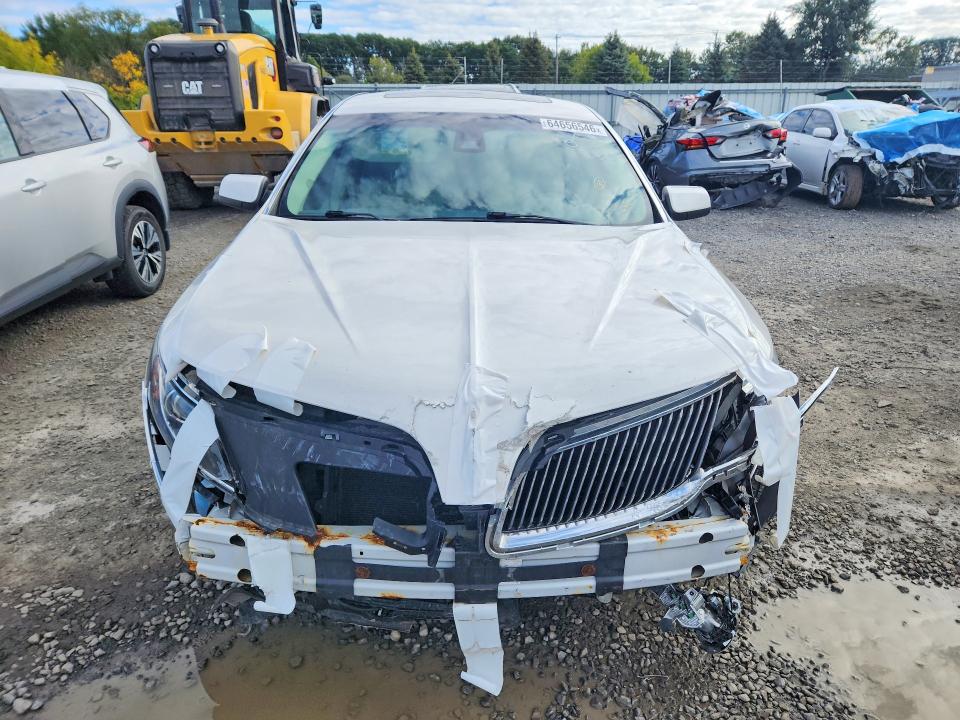 2015 Lincoln Mks მანქანა იყიდება აუქციონზე, vin: 1LNHL9DKXFG604046, აუქციონის ნომერი: 64656546