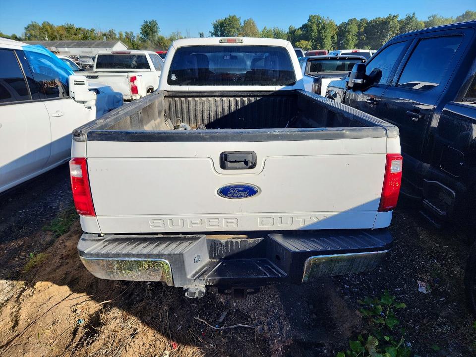 2015 Ford F350 მანქანა იყიდება აუქციონზე, vin: 1FT8X3BT9FED25488, აუქციონის ნომერი: 68893436