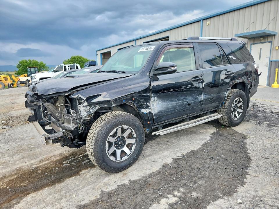 Продажа на аукционе авто 2018 Toyota 4runner, vin: JTEBU5JR8J5592254, номер лота: 69253686