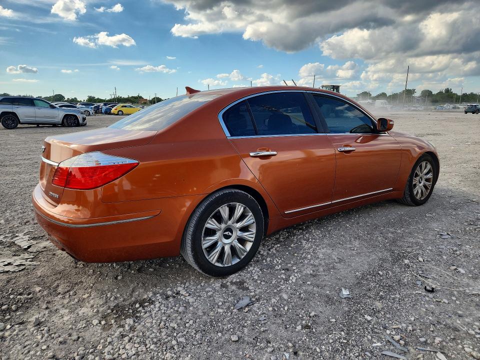 2011 Hyundai Genesis მანქანა იყიდება აუქციონზე, vin: KMHGC4DE5BU145321, აუქციონის ნომერი: 70773766