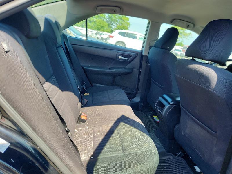 67427756 :رقم المزاد ، 4T1BF1FK7HU788264 vin ، 2017 Toyota Camry مزاد بيع