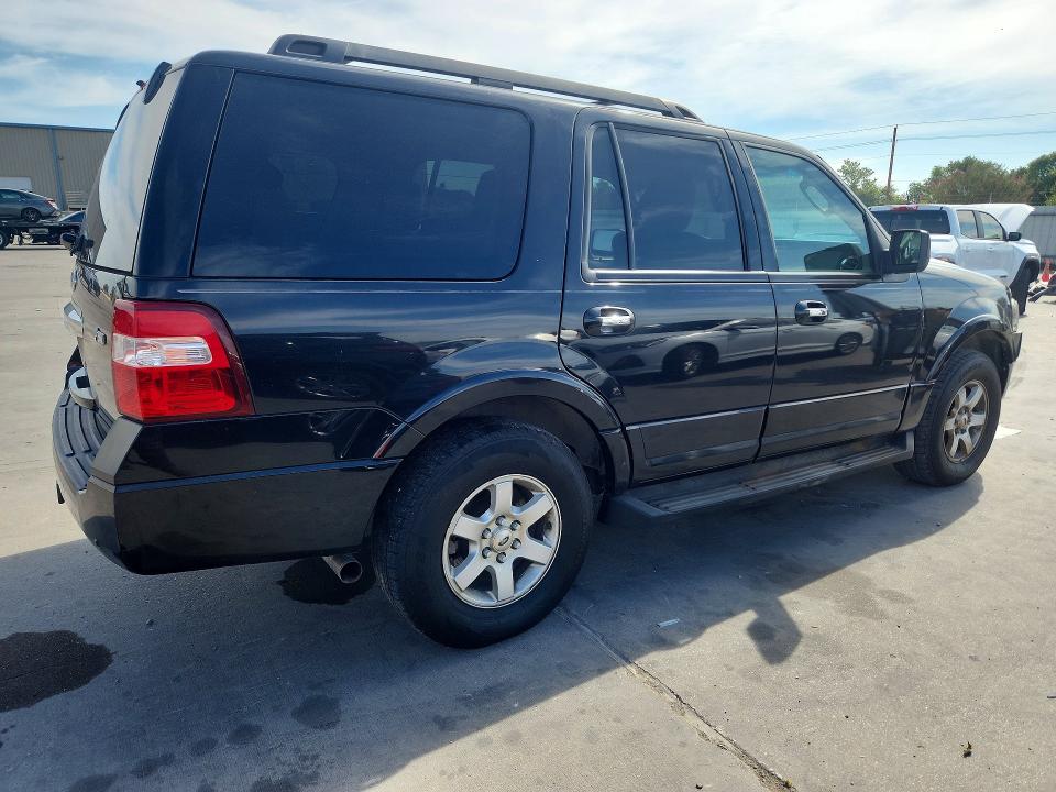 2010 Ford Expedition მანქანა იყიდება აუქციონზე, vin: 1FMJU1G52AEB58744, აუქციონის ნომერი: 70556866