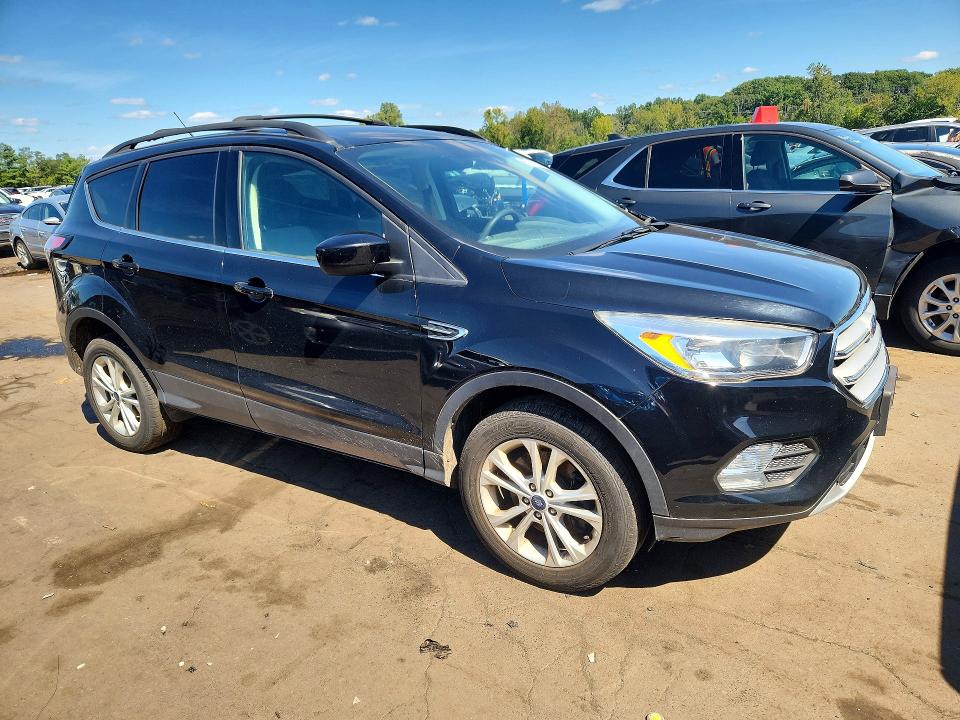 Продаж на аукціоні авто 2018 Ford Escape, vin: 1FMCU9GD9JUB78932, номер лоту: 67145026