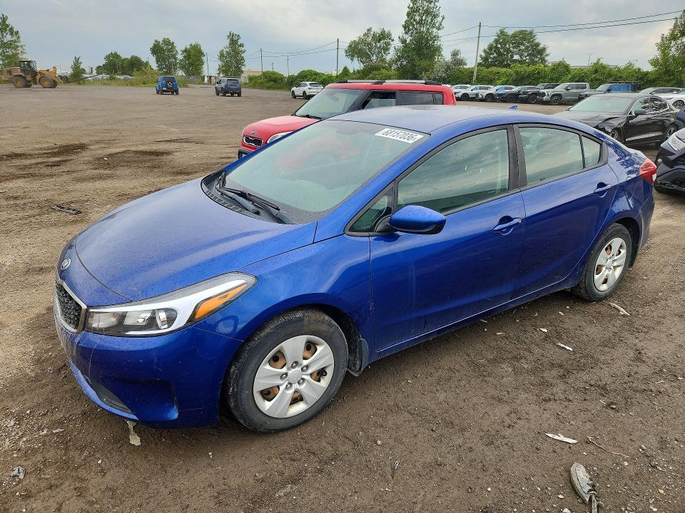 2017 Kia Forte მანქანა იყიდება აუქციონზე, vin: 3KPFK4A77HE089589, აუქციონის ნომერი: 68157036