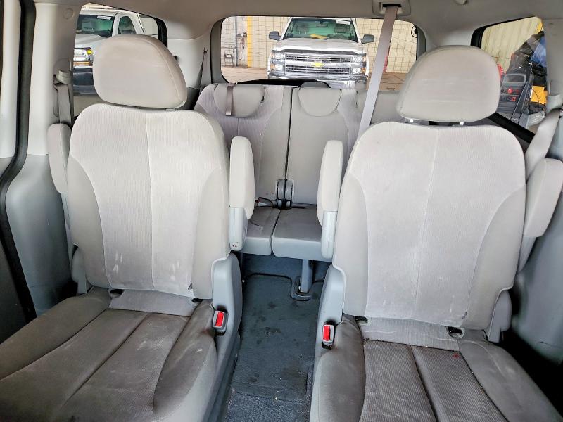 70079696 :رقم المزاد ، KNDMG4C7XE6554616 vin ، 2014 Kia Sedona مزاد بيع