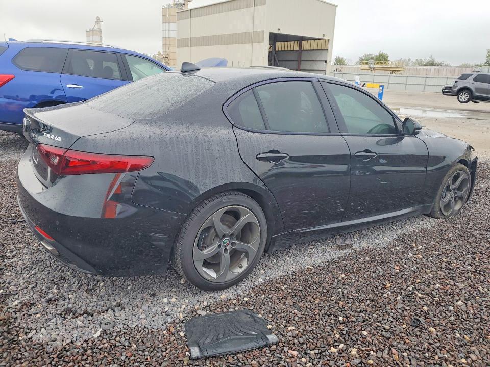 2018 Alfa Romeo Giulia მანქანა იყიდება აუქციონზე, vin: ZARFAEDN3J7564511, აუქციონის ნომერი: 69699756